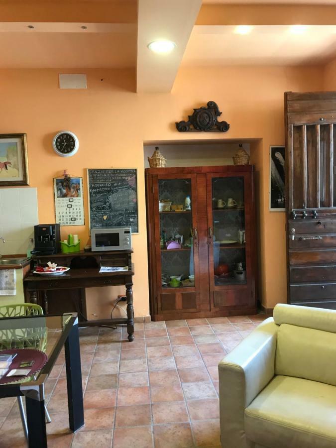 Alloggio Turistico La Stalla Tuscania Ngoại thất bức ảnh